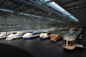 2011年3月にJR東海がオープンした「リニア・鉄道館」は金城ふ頭駅から徒歩2分の場所にある