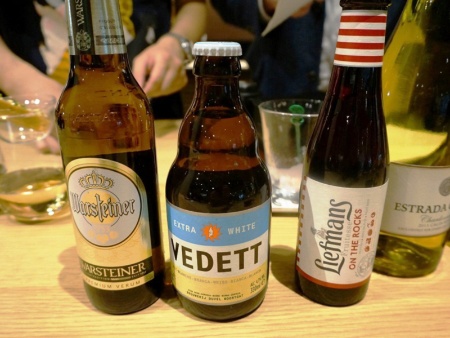 ビールは、「ヴァルシュタイナー」(800円)、「ヴェデット エクストラホワイト」(850円)、「リーフマンス」(850円)の3種類を販売