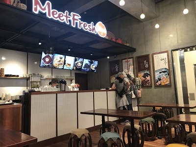 「MeetFresh 鮮芋仙（ミートフレッシ・シェンユイシェン)　赤羽本店」（北区赤羽2-21-2）営業時間は11～21時。年末年始以外は無休、店内38席・テラス24席