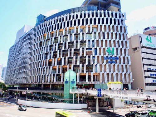 阪神梅田本店に 立ち食いフードコート 復活 日経ビジネス電子版 阪神梅田本店に 立ち食いフードコート 復活 日経ビジネス電子版