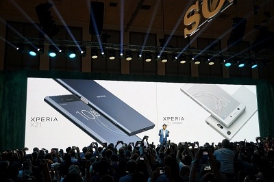 「Xperia XZ1」「Xperia XZ1 Compact」も発表