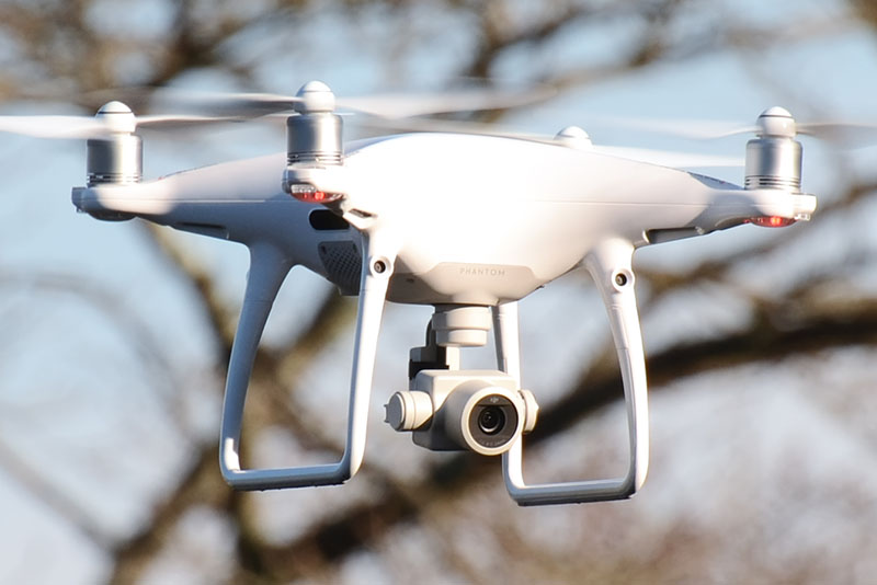 ドローンも高級コンデジ並み画質に、DJI新製品：日経ビジネス電子版