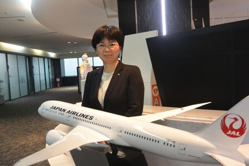 日本航空の堀尾裕子さん。子育て中だが「海外転勤と言われたら行きます。できる方法を考えます」