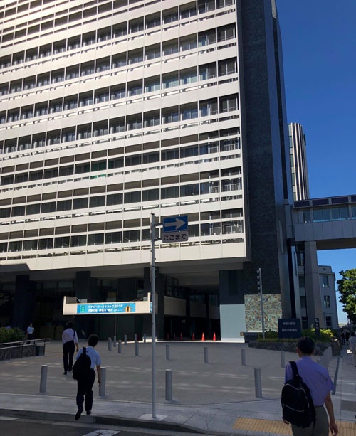 日本で営業活動スタート。企業、行政庁を訪れて「同志」を探しました