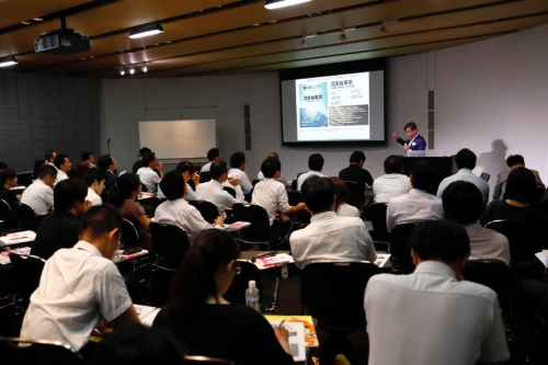 満員御礼となった2018年7月31日の日本経済新聞社主催セミナーの様子