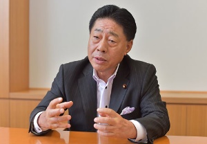 公明党は憲法を改正しないという立場ではない 4ページ目 日経ビジネス電子版 公明党は憲法を改正しないという立場ではない 4ページ目 日経ビジネス電子版