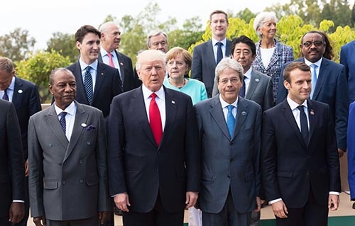 イタリアで開かれた主要7カ国（G7）首脳会議。「米国第一」を掲げるトランプ米大統領の参加により、G7の足並みの乱れが浮き彫りになった。（写真：Sipa Press/amanaimages）