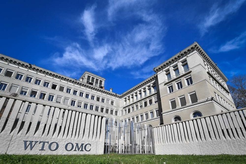 米国のトランプ大統領は、WTOからの離脱を示唆。国連離れも鮮明にし、自由貿易の戦後体制を揺さぶり続ける(写真:AFP/アフロ)