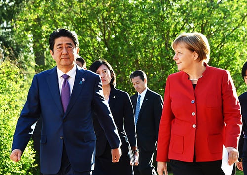 戦後、日本とドイツはともに「奇跡の経済復興」を遂げたが、いま日本はドイツに大きな差をつけられた。(写真:picture alliance/アフロ)