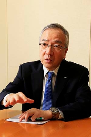 シチズンHDの戸倉社長は、時計事業の再強化を経営目標に掲げる (写真:尾関裕士)