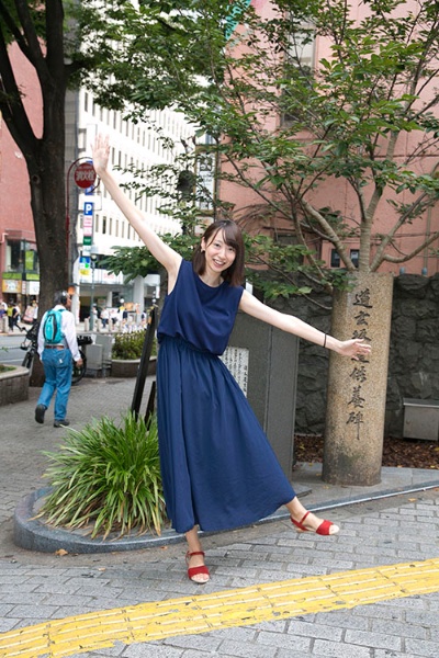 大学生の山名智子さん(23歳)。渋谷に大学生が集まるのは「アクセスがいいという理由だけ」(撮影は的野弘路)