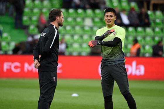 日本代表gk 川島永嗣がつかんだ英語学習のコツ 3ページ目 日経ビジネス電子版 日本代表gk 川島永嗣がつかんだ英語学習のコツ 3ページ目 日経ビジネス電子版