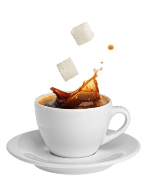 オフィスで砂糖入りのコーヒーを何杯も飲んでいると、着実に体脂肪を蓄積させていることになる。(©Алексей Пацюк-123RF)