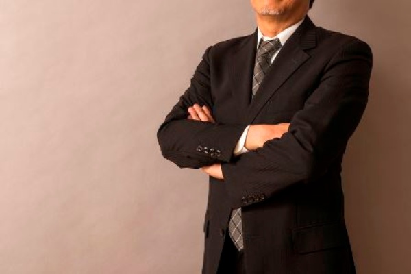 ほおづえ 腕組みは筋力低下のサインだった 日経ビジネス電子版 ほおづえ 腕組みは筋力低下のサインだった 日経ビジネス電子版