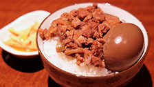 肉肉しいのに佃煮感覚？台湾の「魯肉飯」