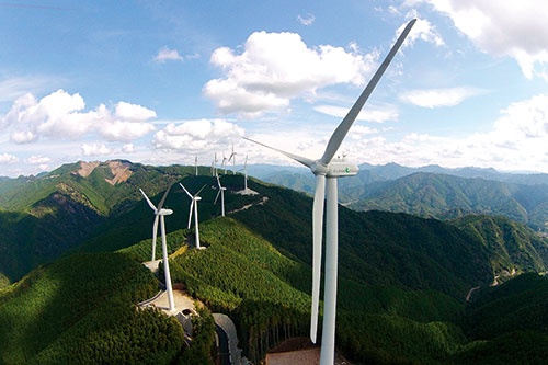 コスモエネルギーグループの風力発電事業会社、エコ・パワーが運営する広川・日高川ウィンドファーム（和歌山県）