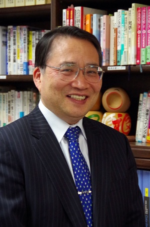 <b>こだと・みつる</b> 法政大学卒業後、公認会計士試験に合格。監査法人にて会計監査を経験し1983年に古田土公認会計士・税理士事務所を設立。企業の財務分析、市場分析、資金繰りに至るまで徹底した分析ツールを武器に様々な企業の体質改善を実現。中でも年商50億円、従業員100人以下の中小企業オーナーに絶大なる信頼を得ている。著書に、『社員100人までの会社の「社長の仕事」』(かんき出版)など