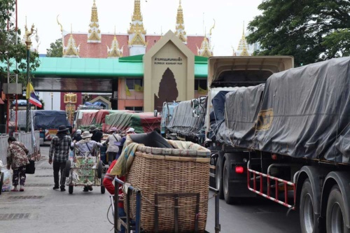 45年ぶりにタイ直通鉄道が開通、カンボジア国境の町ルポ