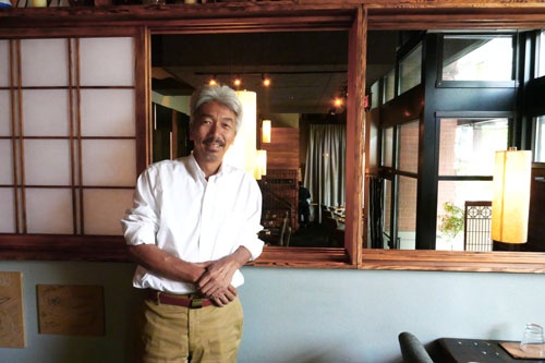 コマチゲームズを創業した中島聡氏。一般社団法人シンギュラリティ・ソサエティ代表理事。中島氏の家族がシアトル市内で経営する日本食レストラン「Adana」にて