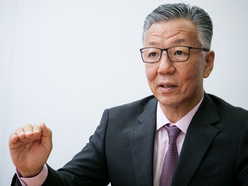 <span class="fontBold">瀬口 清之(せぐち・きよゆき)</span><br />キヤノングローバル戦略研究所 研究主幹 1982年東京大学経済学部を卒業した後、日本銀行に入行。政策委員会室企画役、米国ランド研究所への派遣を経て、2006年北京事務所長に。2008年に国際局企画役に就任。2009年から現職。(写真:加藤 康、以下同)