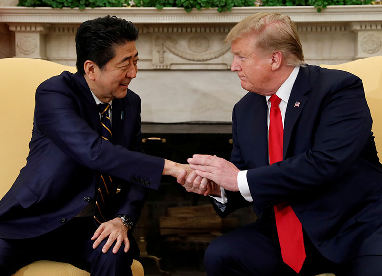 【希少】パラオ記念切手 安倍晋三 D.Trump 日米首脳会談 日米首脳会談で金正恩は安倍訪朝を無視できなくなった：日経ビジネス電子版