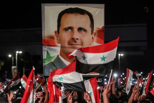 シリアのアサド大統領は得票率は95.1%で4戦を果たした(写真:AFP/アフロ)