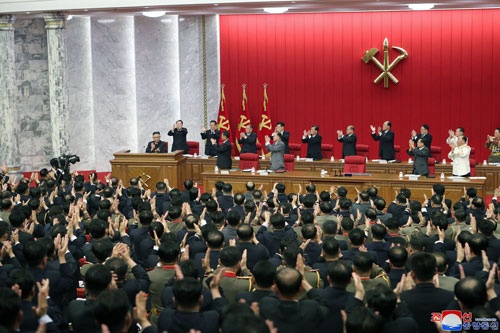 朝鮮労働党が6月半ば、中央委員会第8期第3回総会を開催した（提供：KNS/KCNA/AFP/アフロ）