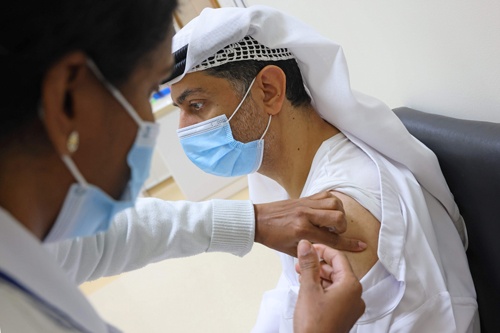 イスラム国家でも新型コロナウイルスワクチンの接種が始まっている（写真：AFP/アフロ）