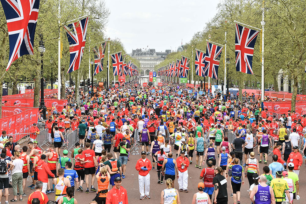 ロンドンでは累計1400億円 マラソンで寄付 の意義 日経ビジネス電子版