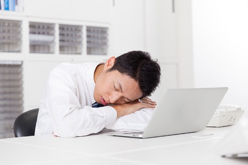 仕事は楽だが、自分が成長できない「ゆるブラック企業」という言葉が一部で話題に。写真はイメージ(写真:PIXTA)