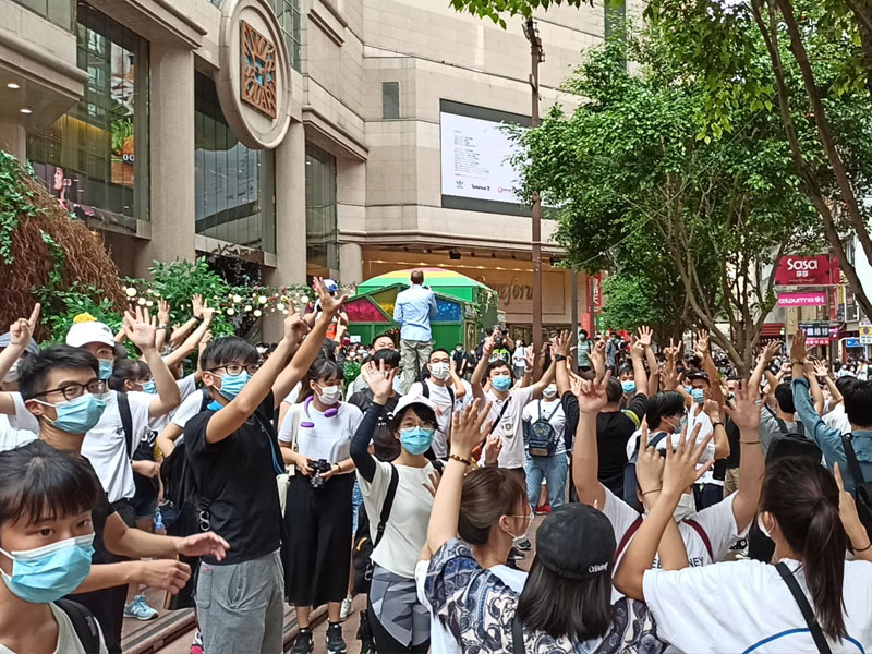 抗議活動再燃で370人逮捕、香港国家安全法制の全貌