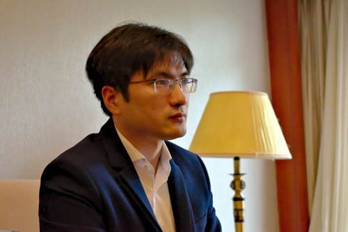 マンゴーTVの総裁助理である方菲(ファン・フェイ)氏