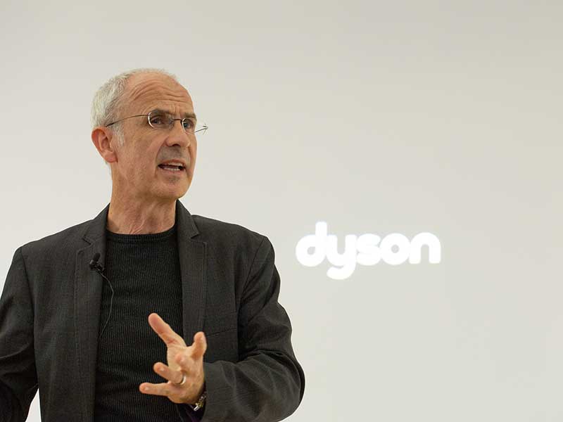 英ダイソンのCEOが語る「若者のデザイン思考が生命線」