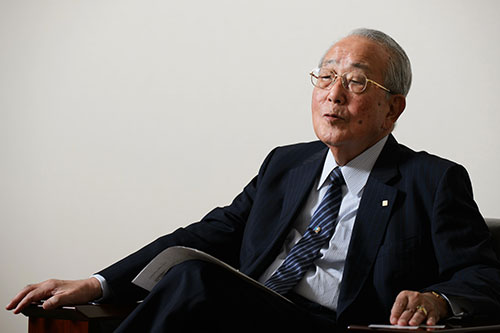 追悼・稲盛和夫氏 京セラ名誉会長が語る「なぜ経営に哲学が必要か」：日経ビジネス電子版