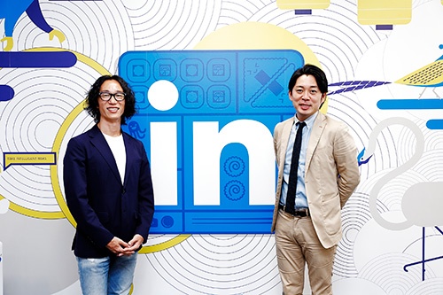 LinkedIn日本代表の村上臣氏（写真左）とオープンワーク副社長の麻野耕司氏（撮影：竹井俊晴、ほかも同じ）