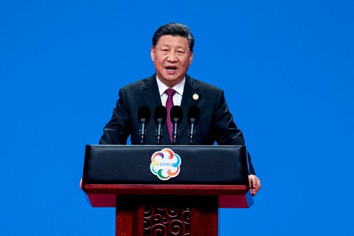 5月15日、北京で開かれた「アジア文明対話」で演説した習近平国家主席（写真：AFP/アフロ）