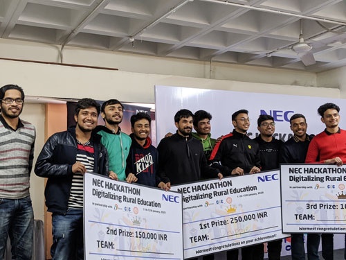 NECがインドで展開するハッカソンイベント。インド地方農村部の居住者を想定したデジタル教育をテーマに開催された。社会人参加者も多いが、入賞した3チームは全て大学生チームだった。