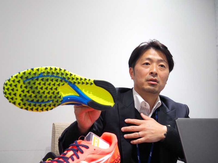 中学時代に シューズ開発者になる と決意しました 日経ビジネス電子版 中学時代に シューズ開発者になる と決意しました 日経ビジネス電子版