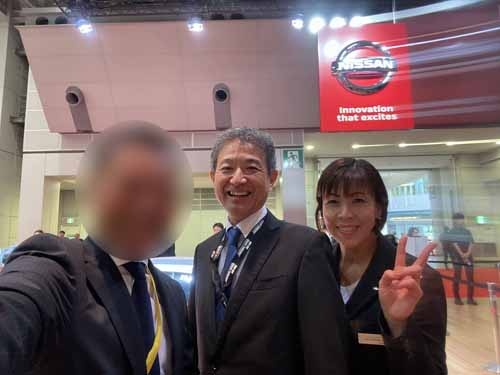 GT-R田村宏志さん、日産広報・星野景子さんと。