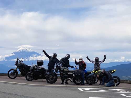 バイク楽しいです。乗らないのは人生の損失です。