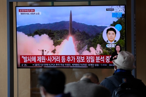 北朝鮮は2021年10月19日、新型SLBMを発射した（写真=AP／アフロ）