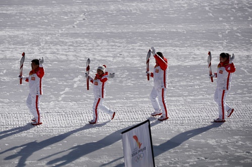北京冬季五輪の聖火リレー（写真：ロイター／アフロ）