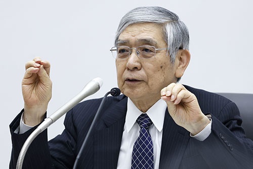 黒田東彦日銀総裁は、大規模緩和を維持する姿勢を崩さない（写真：共同通信）
