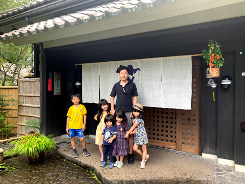あなたは 子どもに自分の価値観や哲学をさらけ出しているか 日経ビジネス電子版
