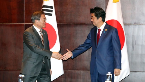 12月24日に日韓首脳会談が開かれたが……(写真:YONHAP NEWS/アフロ)