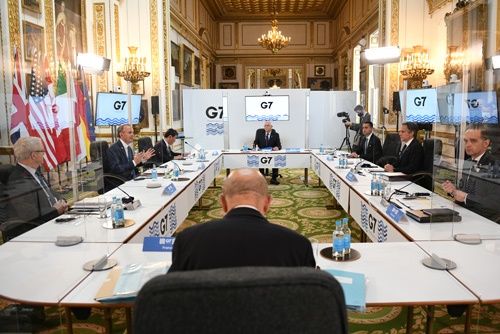 英国にて対面方式で開催されたG7外相会合（写真：代表撮影/ロイター/アフロ）