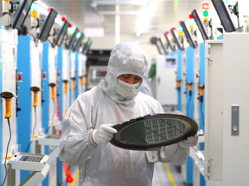 半導体に素材、EV部品……中国・国産化の標的は日本企業か？