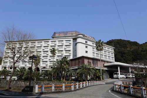 山口県長門市の湯本温泉にあった白木屋グランドホテル。今は取り壊され、別のホテルが建設中だ
