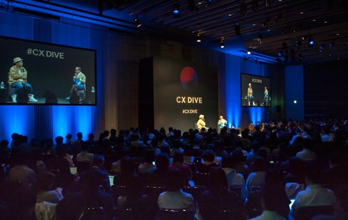 プレイドでは、Webメディアやリアルイベントにて先端的なCX論などを披露し、体験価値の重要性を社会に知らしめている(写真:カンファレンス「CX DIVE 2019 AKI」/プレイド提供)