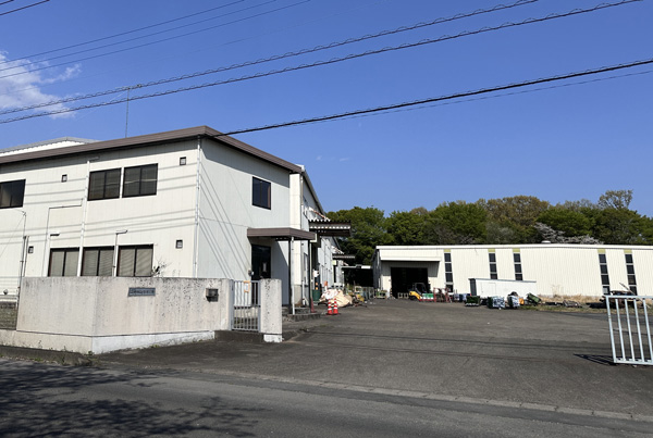 園芸用支柱メーカー破綻 薄利の中国生産から撤退も、売上高4年で4分の1